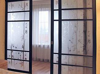 Раздвижные стеклянные двери в короткие сроки с гарантией завода производителя – примеры наших работ