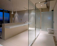 Раздвижные стеклянные перегородки для ванной комнаты