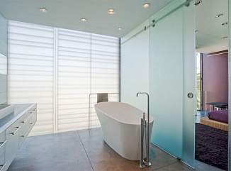 Стеклянные раздвижные двери для ванной в короткие сроки с гарантией завода производителя – примеры наших работ